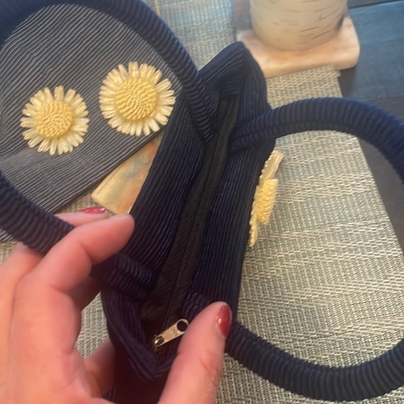 #99 So Cute Sunflower Hand Bag - Picture 9 of 14